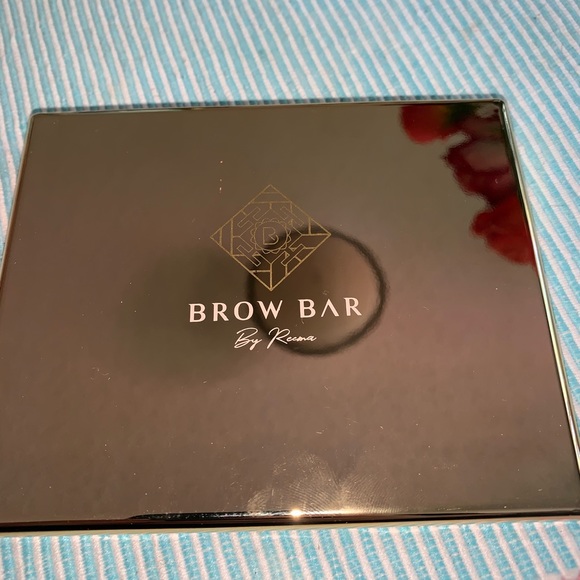 Eyeshadow palettes - Picture 2 of 6